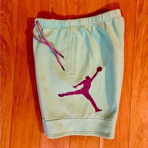 Air Jordan - Size Medium